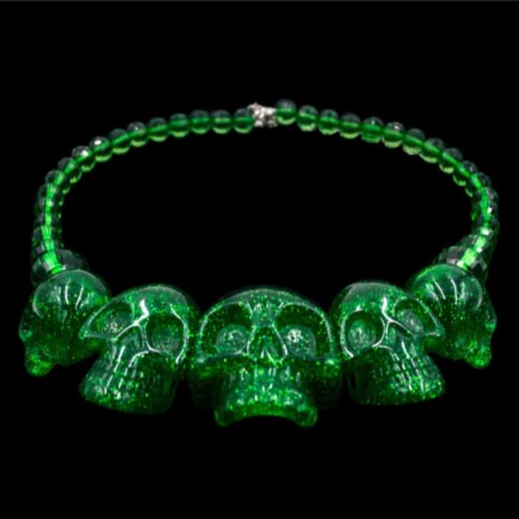 Chunky Skull Collection Punk Necklace in Green Glitter Resin NWT - Picture 2 of 4